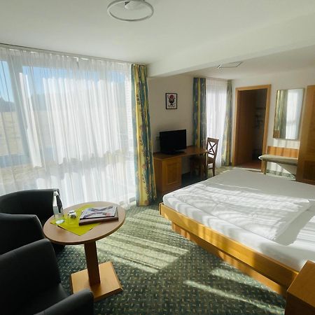 Landhotel Karin Freudenstadt Bagian luar foto