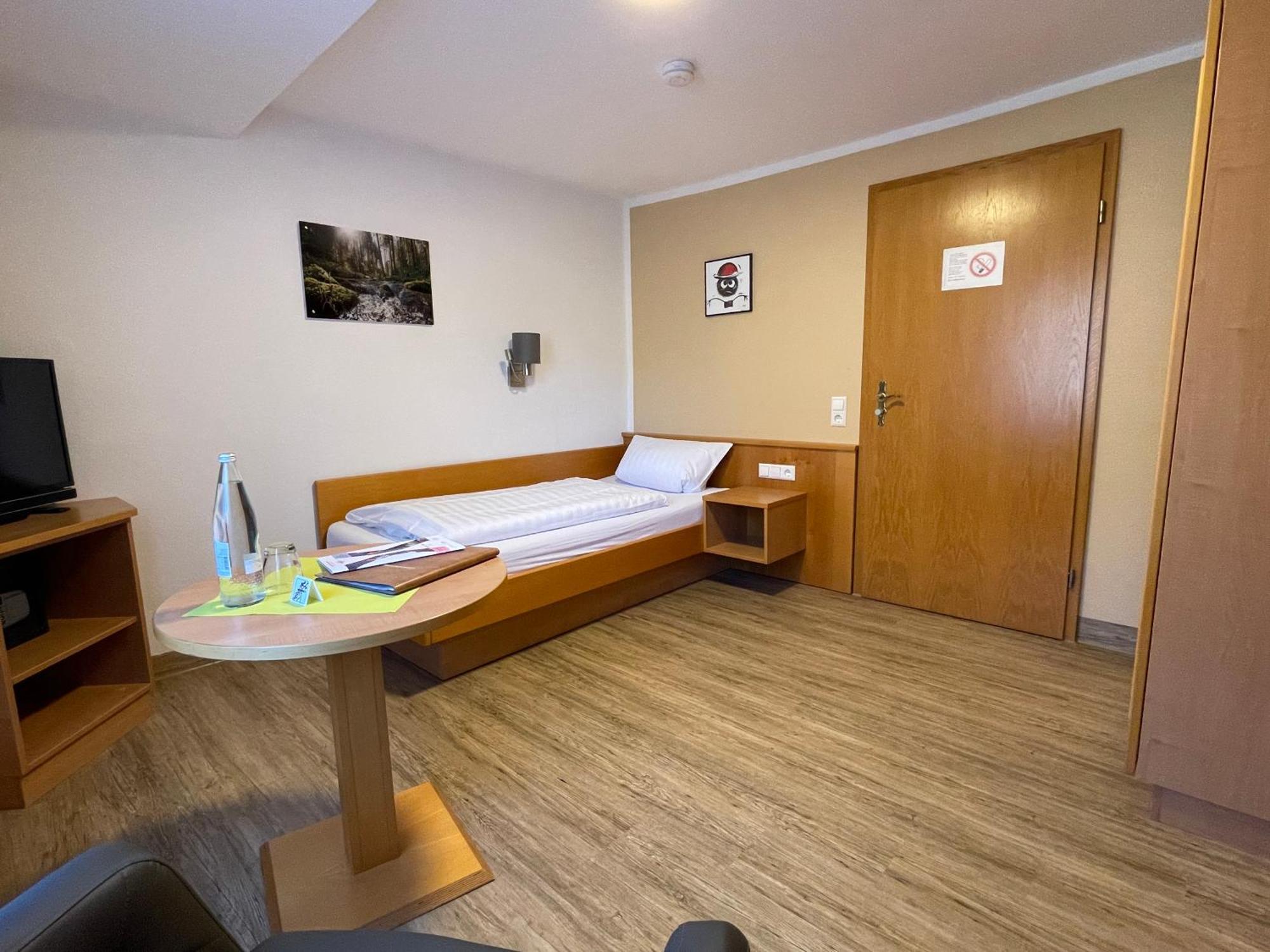Landhotel Karin Freudenstadt Bagian luar foto